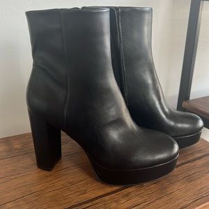Mix No. 6 Zuzana Bootie Size 6 - Brand New